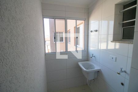Área de serviço de apartamento para alugar com 2 quartos, 42m² em Jardim Três Marias, São Paulo