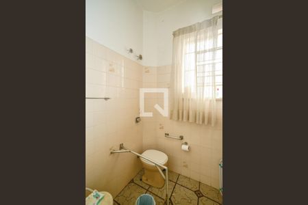 Casa à venda com 104m², 3 quartos e 1 vaga Casa à venda com 104m², 3 quartos e 1 vagaBanheiro