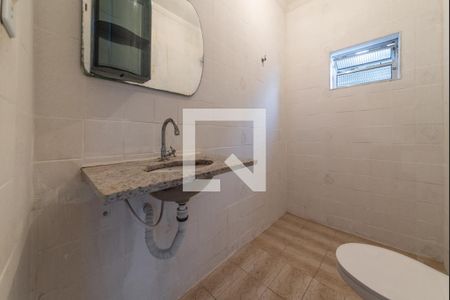 Casa para alugar com 80m², 2 quartos e 1 vaga Casa para alugar com 80m², 2 quartos e 1 vagaBanheiro Social 1