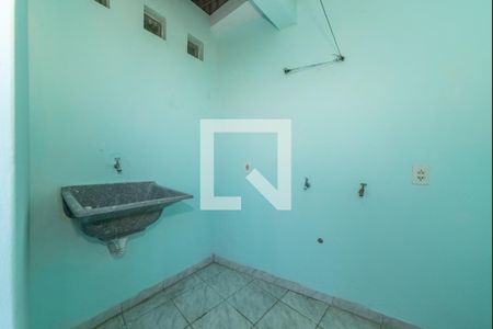 Casa para alugar com 80m², 2 quartos e 1 vaga Casa para alugar com 80m², 2 quartos e 1 vagaLavanderia