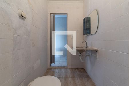 Casa para alugar com 80m², 2 quartos e 1 vaga Casa para alugar com 80m², 2 quartos e 1 vagaBanheiro Social 1