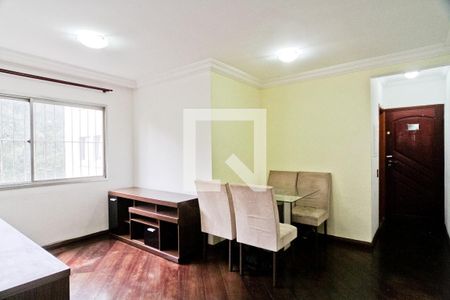 Sala de apartamento para alugar com 2 quartos, 60m² em Jardim Regina, São Paulo