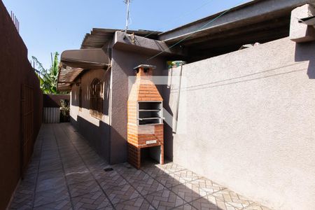 Casa à venda com 146m², 2 quartos e 4 vagas Casa à venda com 146m², 2 quartos e 4 vagasQuintal / Churrasqueira