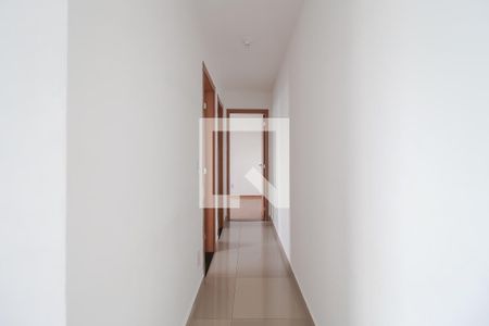 Corredor de apartamento para alugar com 2 quartos, 44m² em Parque São Vicente, Mauá