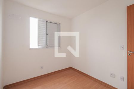 Quarto 2 de apartamento para alugar com 2 quartos, 44m² em Parque São Vicente, Mauá