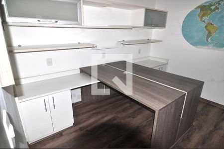 Casa de condomínio à venda com 209m², 4 quartos e 3 vagasQuarto 