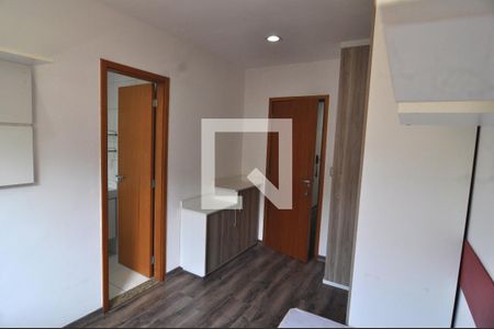 Casa de condomínio à venda com 209m², 4 quartos e 3 vagasSuíte 