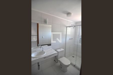 Casa de condomínio à venda com 209m², 4 quartos e 3 vagasBanheiro 2 