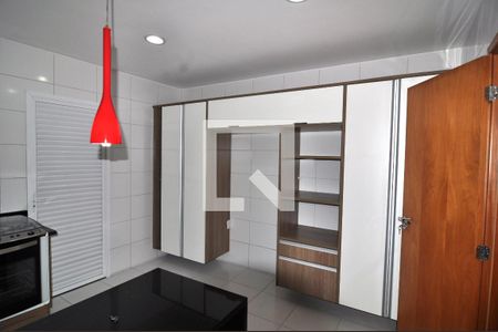 Casa de condomínio à venda com 209m², 4 quartos e 3 vagasCozinha 