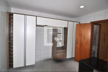 Casa de condomínio à venda com 209m², 4 quartos e 3 vagasCozinha 