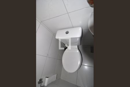 Casa de condomínio à venda com 209m², 4 quartos e 3 vagasBanheiro da Area de Serviço