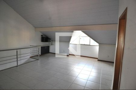 Casa de condomínio à venda com 209m², 4 quartos e 3 vagasSala 2 