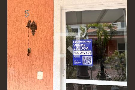 Casa de condomínio à venda com 209m², 4 quartos e 3 vagasPlaca