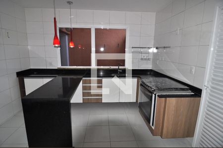 Casa de condomínio à venda com 209m², 4 quartos e 3 vagasCozinha 