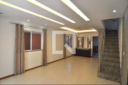 Sala de casa de condomínio à venda com 4 quartos, 209m² em Freguesia de Jacarepaguá, Rio de Janeiro