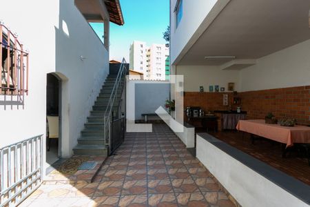 Casa à venda com 200m², 3 quartos e 2 vagasÁrea Externa
