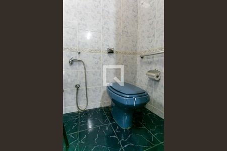 Casa à venda com 200m², 3 quartos e 2 vagasBanheiro da Suíte