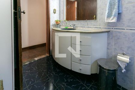 Casa à venda com 200m², 3 quartos e 2 vagasBanheiro