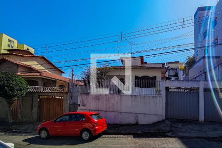 Casa à venda com 200m², 3 quartos e 2 vagasFachada