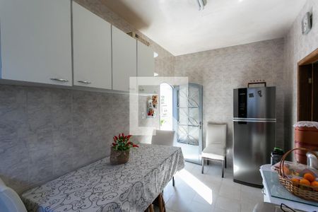 Casa à venda com 200m², 3 quartos e 2 vagasCozinha