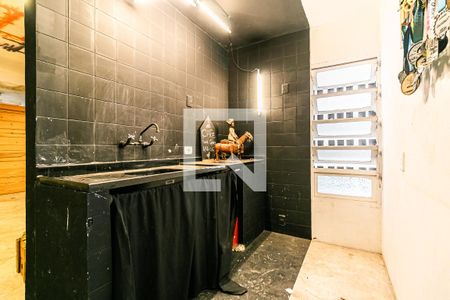 Casa à venda com 180m², 3 quartos e 4 vagas Casa à venda com 180m², 3 quartos e 4 vagasCasa 2 - Cozinha