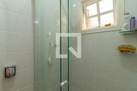 Casa à venda com 253m², 4 quartos e 5 vagasBanheiro de Serviço