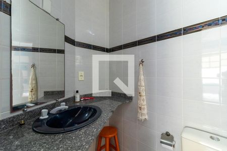 Casa à venda com 253m², 4 quartos e 5 vagasBanheiro da Suíte 2