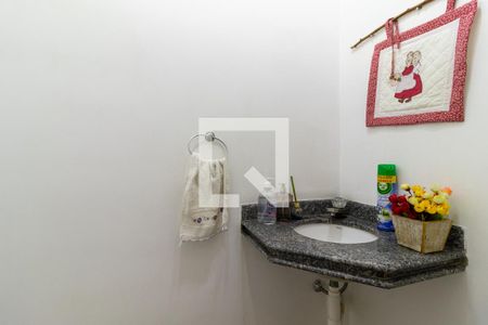 Casa à venda com 253m², 4 quartos e 5 vagasLavabo