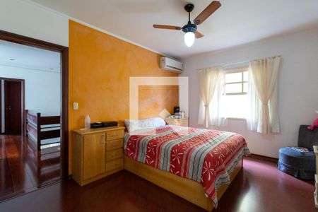 Casa à venda com 253m², 4 quartos e 5 vagasSuíte 1