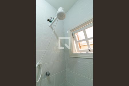 Casa à venda com 253m², 4 quartos e 5 vagasBanheiro de Serviço