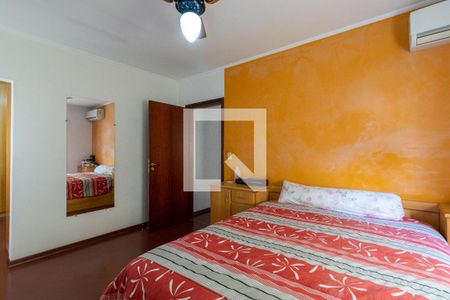 Casa à venda com 253m², 4 quartos e 5 vagasSuíte 1