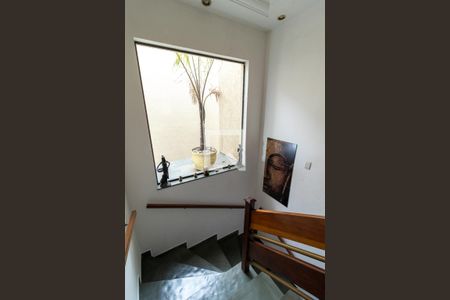 Casa à venda com 253m², 4 quartos e 5 vagasEscada