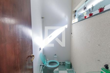 Casa à venda com 330m², 5 quartos e 4 vagasBanheiro 3