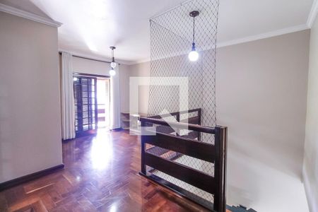 Hall dos Quartos de casa à venda com 5 quartos, 330m² em Sítio da Figueira, São Paulo