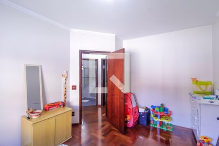 Casa à venda com 330m², 5 quartos e 4 vagasQuarto 3