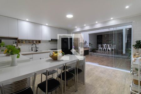 Casa para alugar com 203m², 3 quartos e 2 vagasCozinha