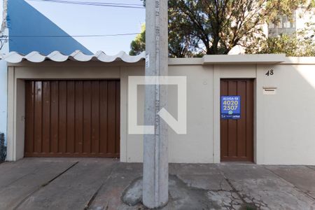 Casa para alugar com 175m², 4 quartos e 2 vagasFachada