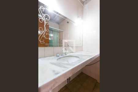 Casa para alugar com 175m², 4 quartos e 2 vagasBanheiro de Serviço