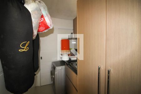 Apartamento à venda com 193m², 3 quartos e 3 vagas Apartamento à venda com 193m², 3 quartos e 3 vagasÁrea de Serviço