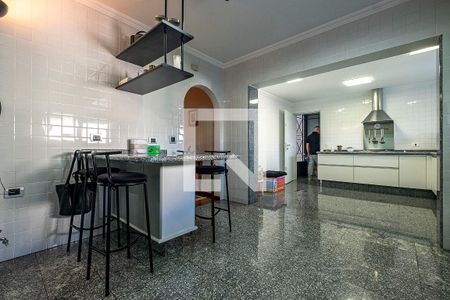 Casa à venda com 320m², 3 quartos e 4 vagasCozinha