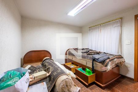 Casa à venda com 320m², 3 quartos e 4 vagasQuarto dos fundos 2