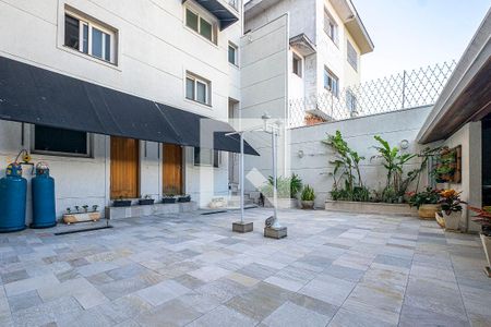 Casa à venda com 320m², 3 quartos e 4 vagasQuintal