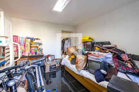 Casa à venda com 320m², 3 quartos e 4 vagasQuarto dos fundos 1