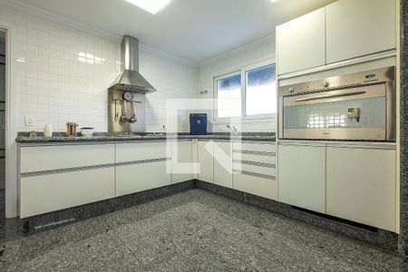 Casa à venda com 320m², 3 quartos e 4 vagasCozinha