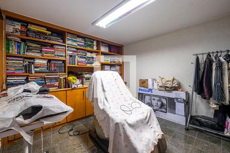 Casa à venda com 320m², 3 quartos e 4 vagasQuarto dos fundos 1