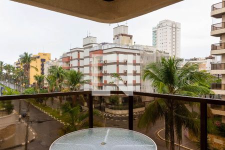 Sacada de apartamento para alugar com 3 quartos, 130m² em Jardim Tres Marias, Guarujá