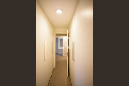 Apartamento à venda com 198m², 4 quartos e 3 vagasArmário da suíte 3