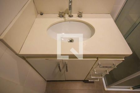 Apartamento à venda com 198m², 4 quartos e 3 vagasPia do banheiro da suíte 1