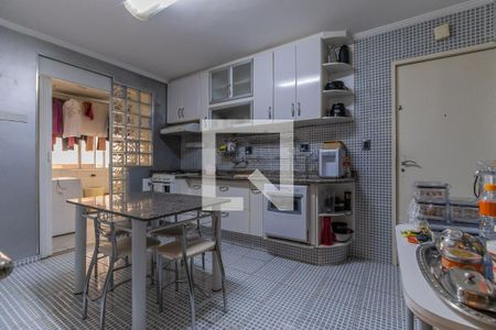 Apartamento à venda com 116m², 3 quartos e 2 vagas Apartamento à venda com 116m², 3 quartos e 2 vagasCozinha