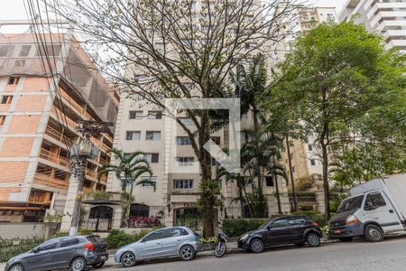 Apartamento à venda com 116m², 3 quartos e 2 vagas Apartamento à venda com 116m², 3 quartos e 2 vagasFachada
